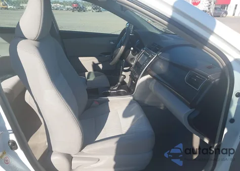 2015 Toyota Camry Le z USA, uszkodzony, nr VIN 4T1BF1FK7FU934546